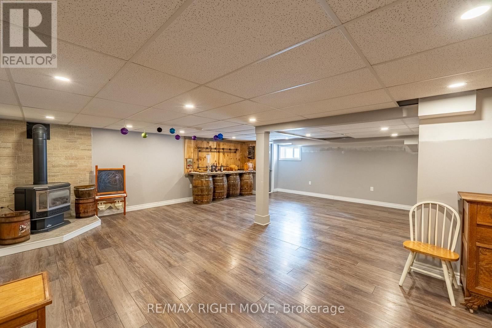 2776 MARY STREET Image 27