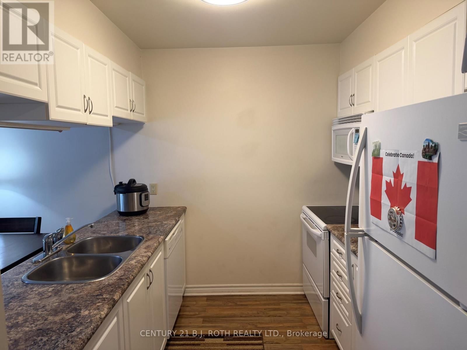 16 - 51 LAGUNA PARKWAY Image 3