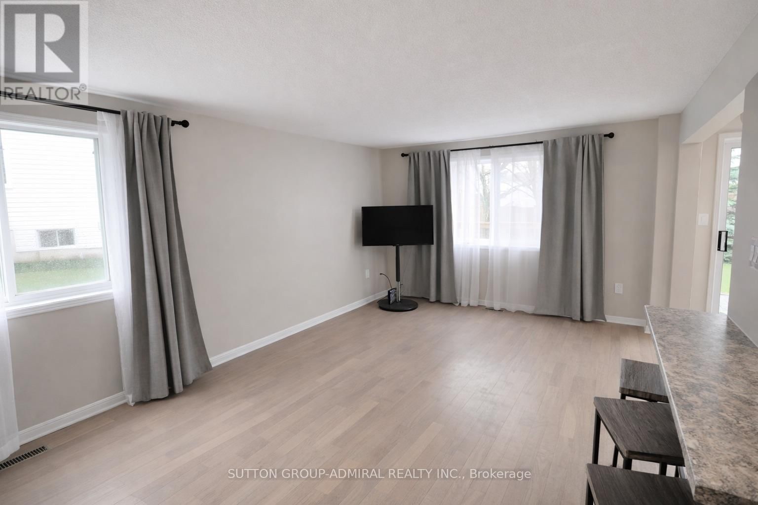 133 COLUMBIA ROAD Image 14