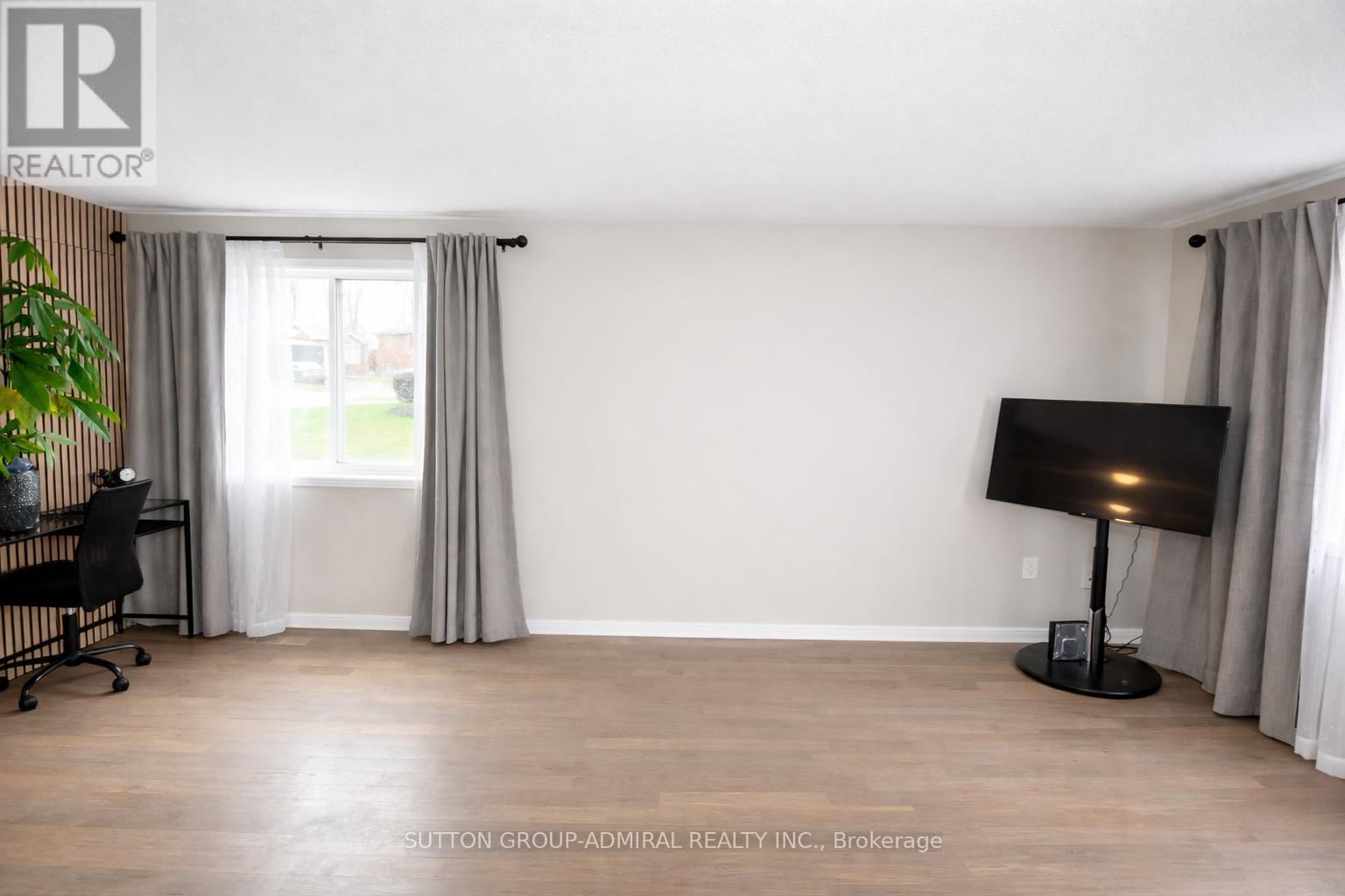 133 COLUMBIA ROAD Image 17