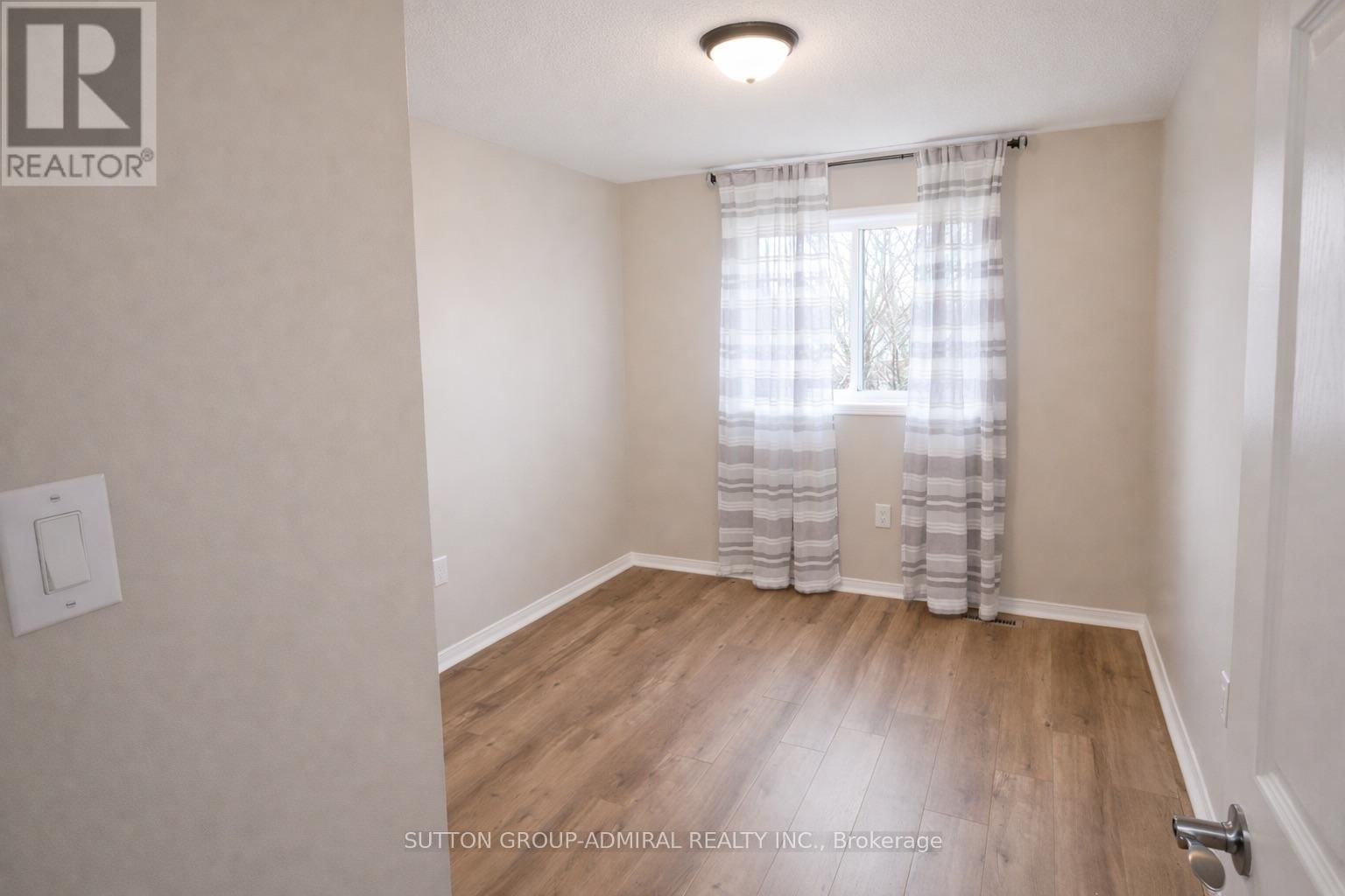 133 COLUMBIA ROAD Image 25