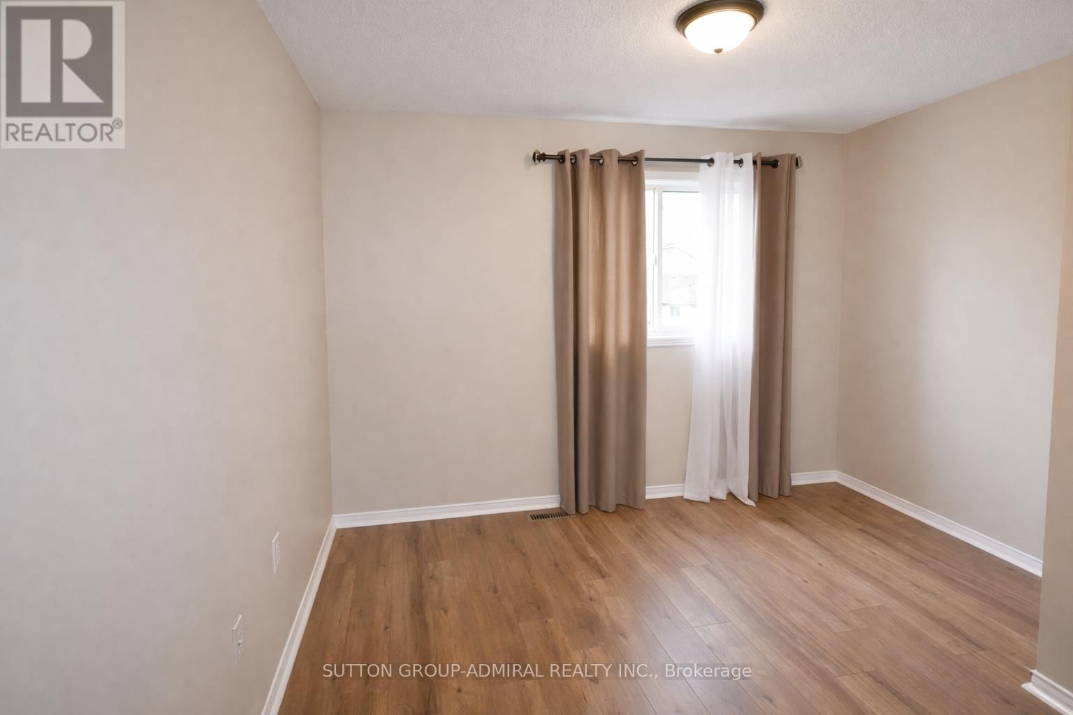 133 COLUMBIA ROAD Image 26