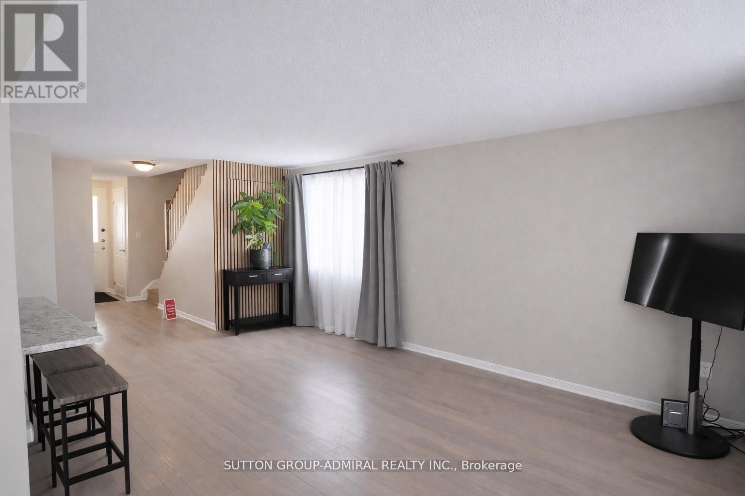 133 COLUMBIA ROAD Image 7