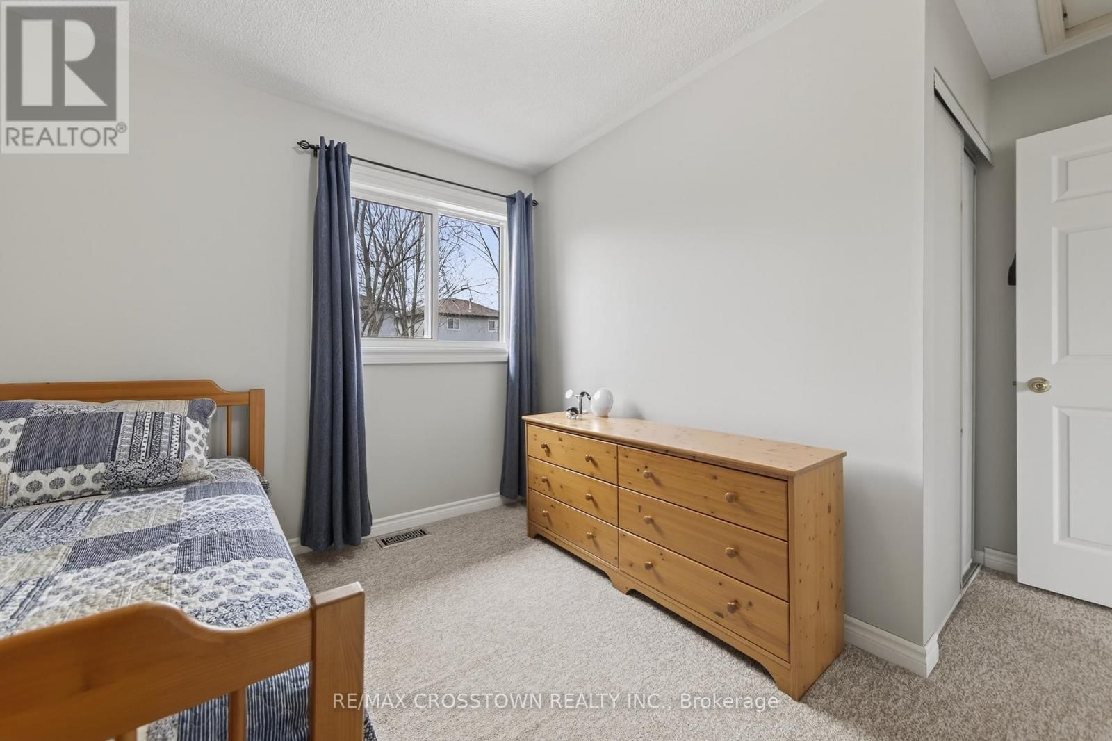 99 BISHOP DRIVE Image 21