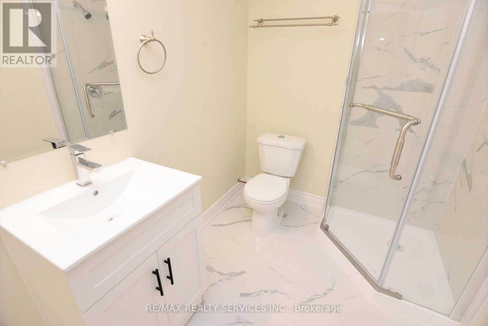 7 BUSH CRESCENT Image 42