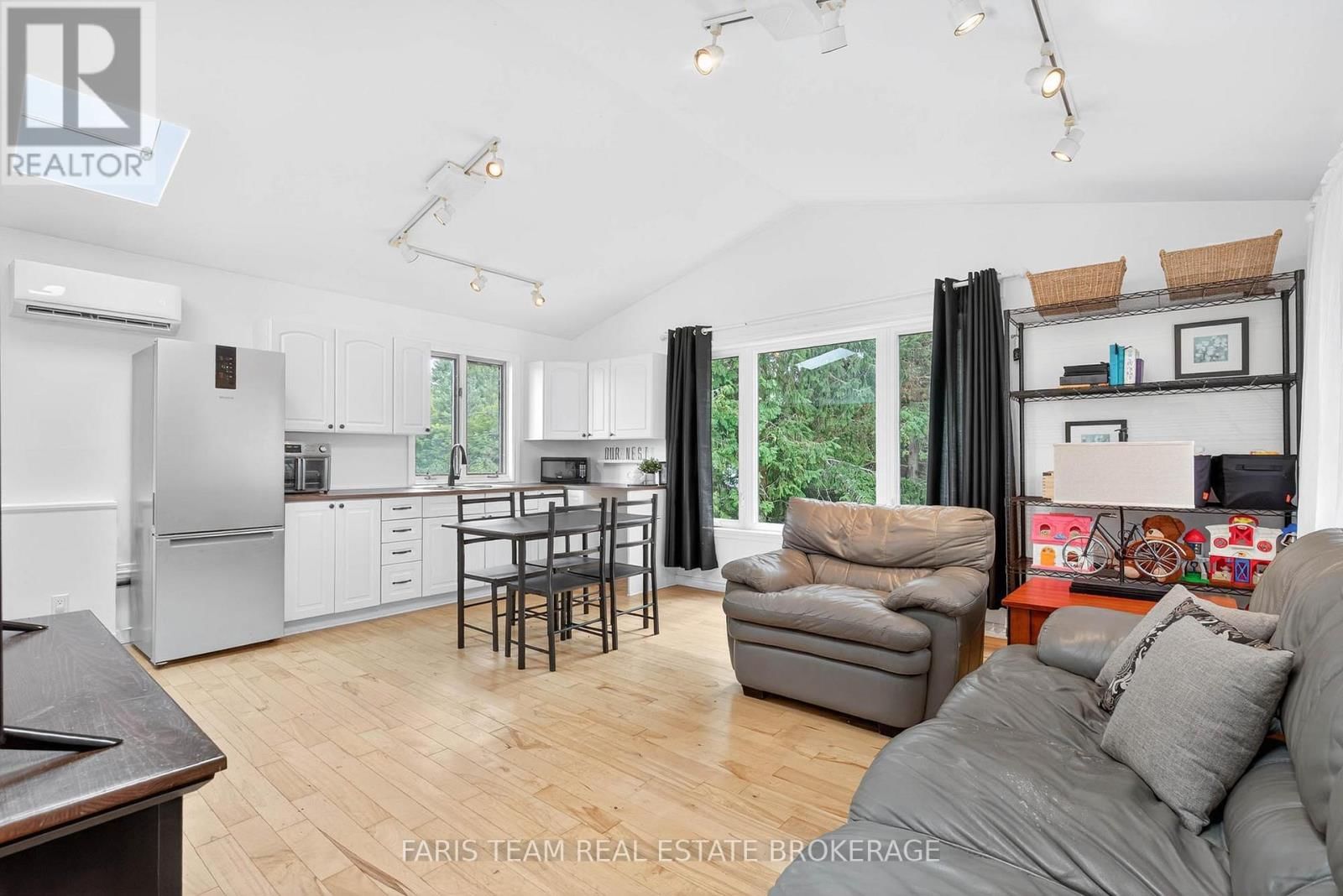 238 ROBINS POINT ROAD Image 18