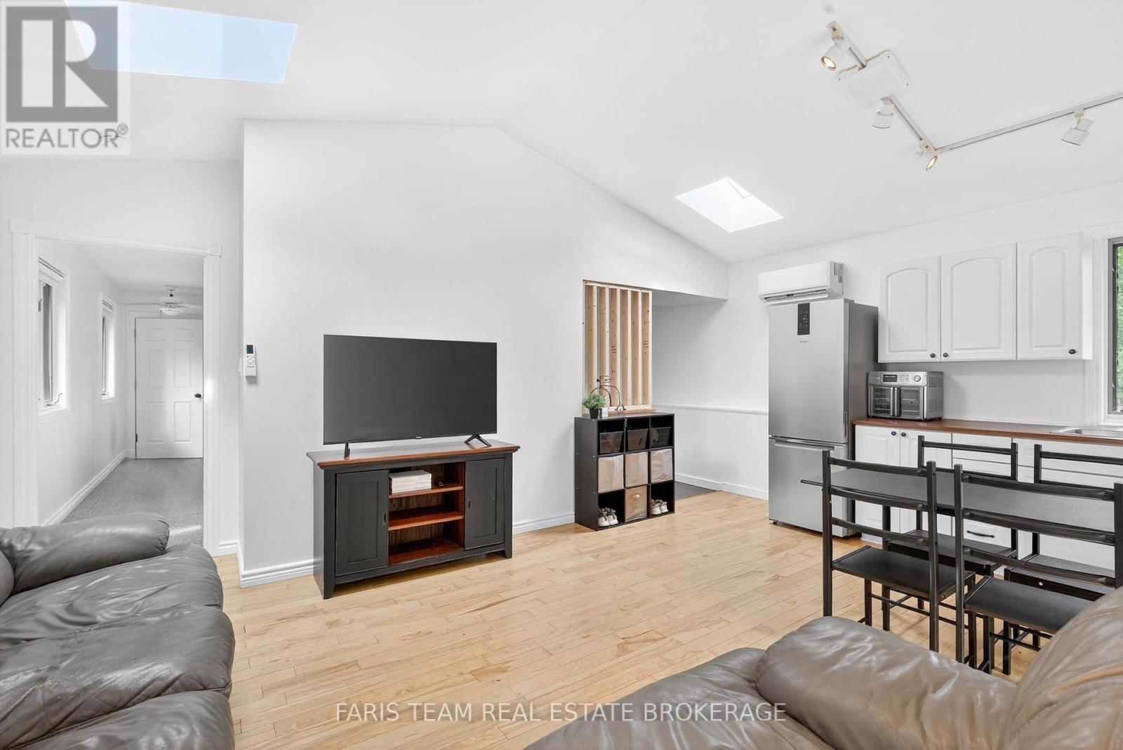 238 ROBINS POINT ROAD Image 21