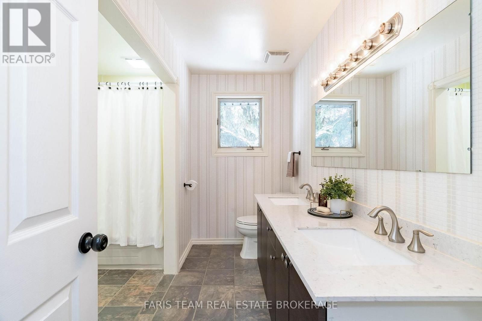 238 ROBINS POINT ROAD Image 29