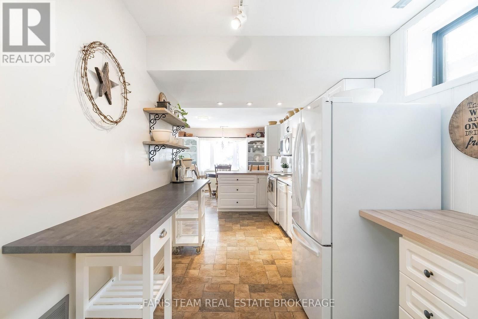 238 ROBINS POINT ROAD Image 32