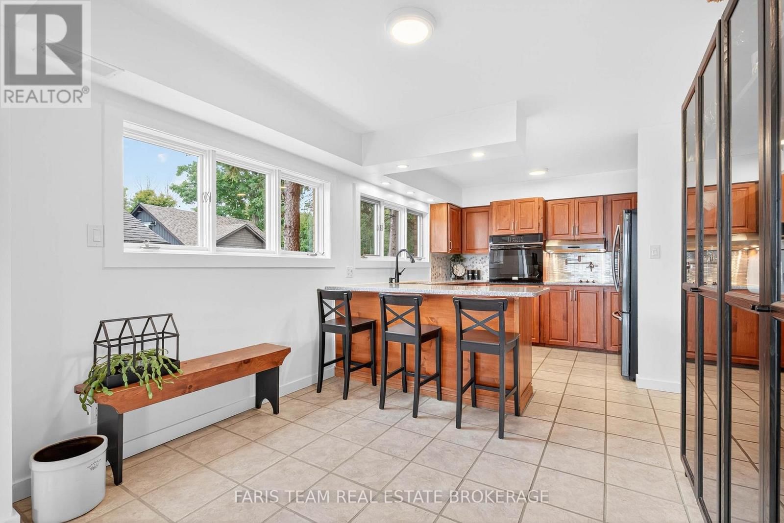 238 ROBINS POINT ROAD Image 8