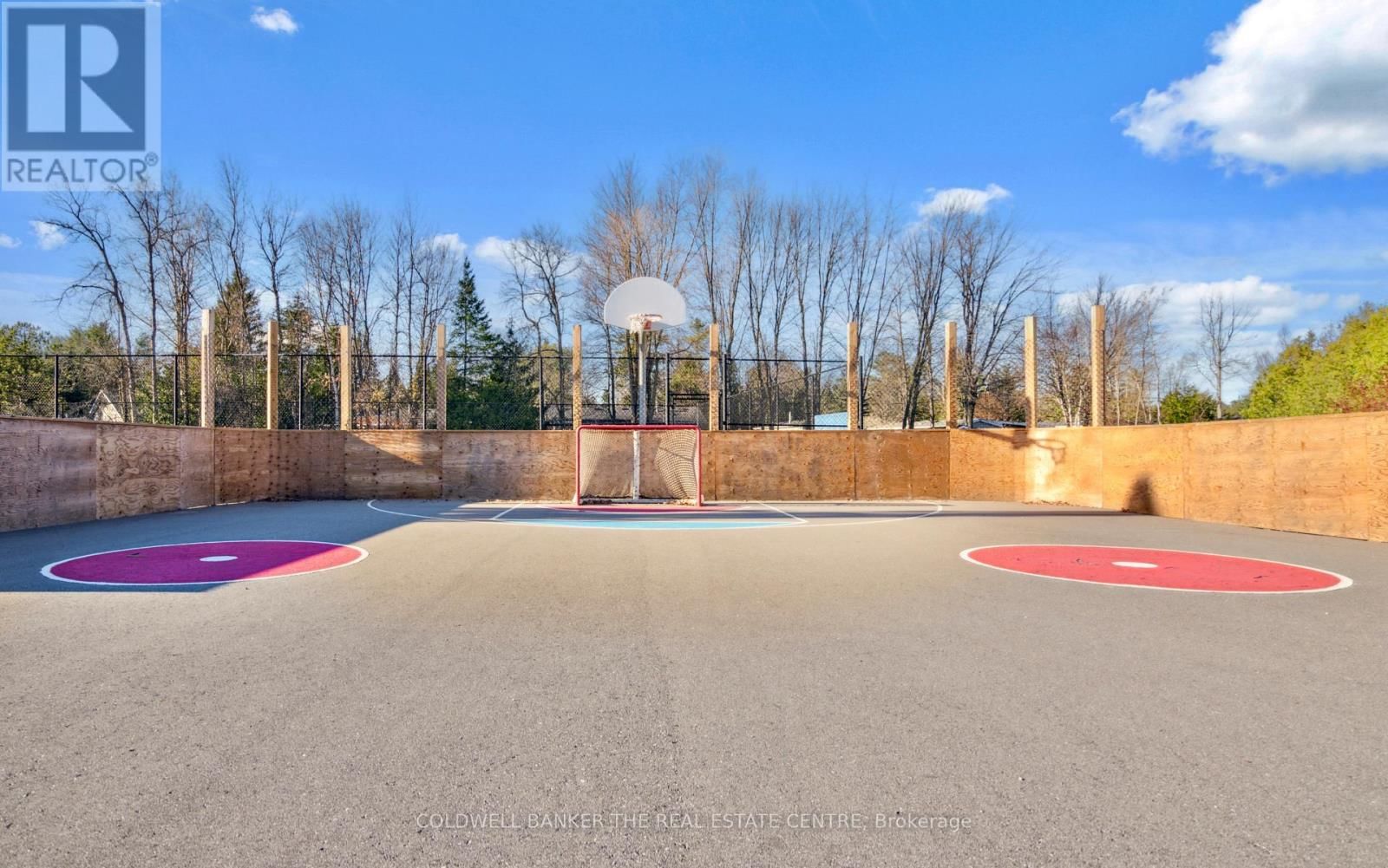 70 TOPAZ STREET Image 25