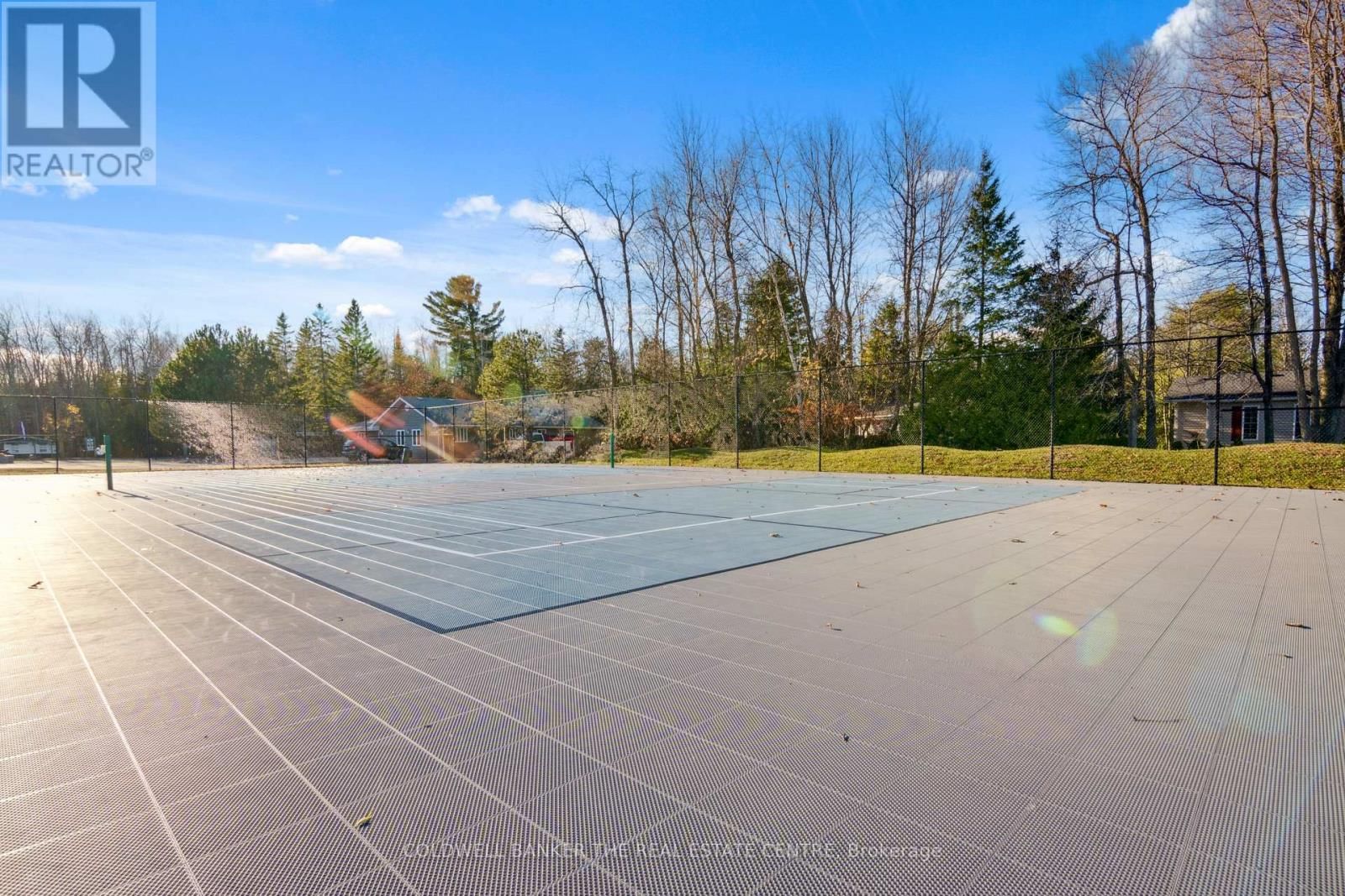 70 TOPAZ STREET Image 26