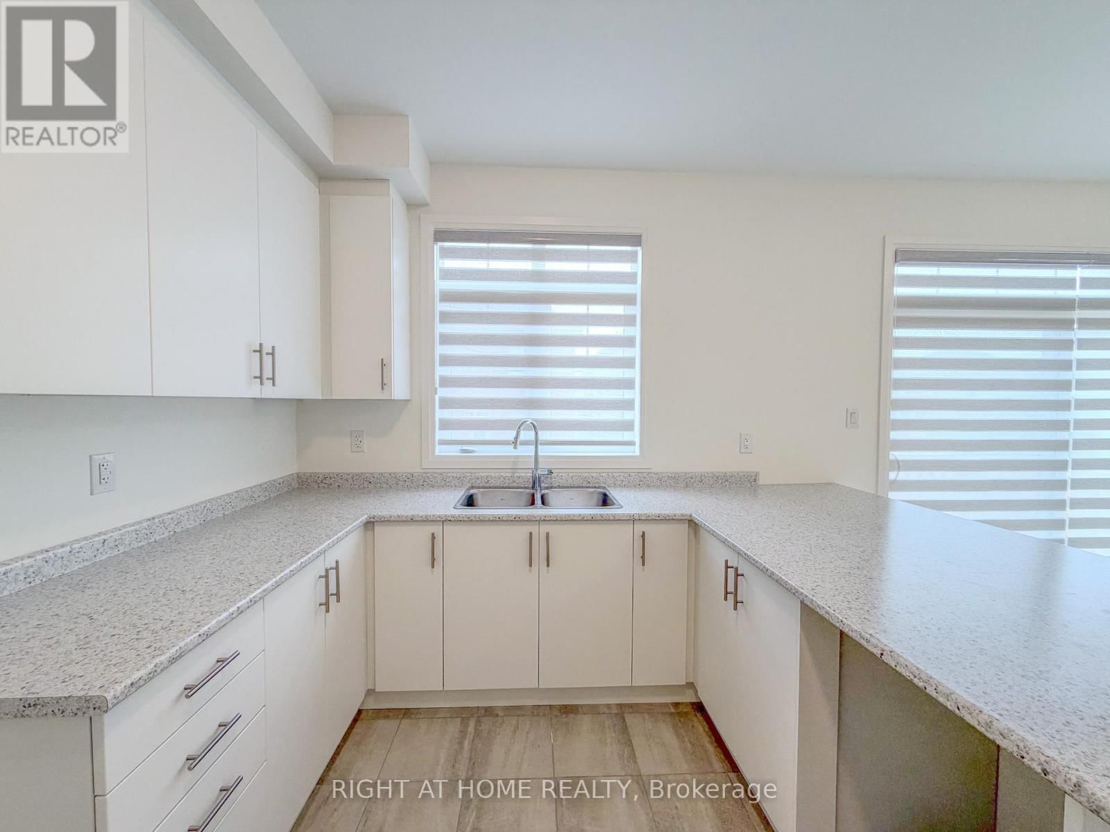 2 SAGEWOOD AVENUE Image 19