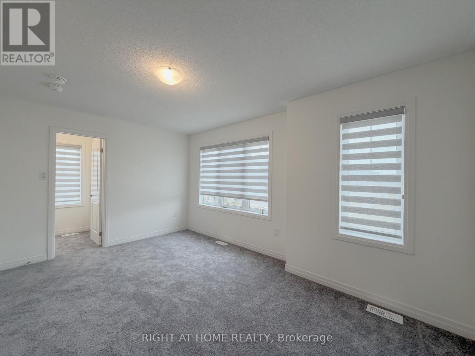 2 SAGEWOOD AVENUE Image 35