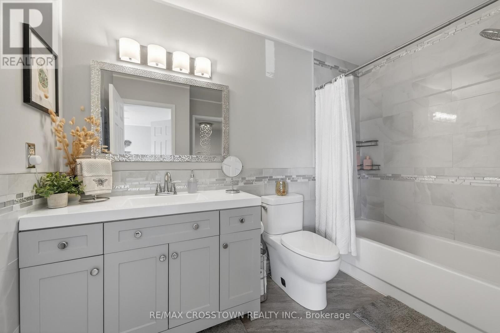 47 LYFYTT CRESCENT Image 27