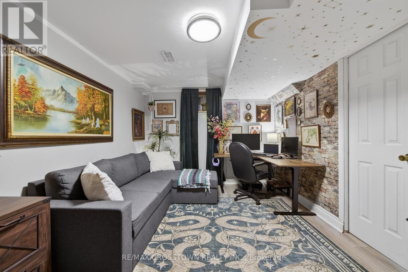 47 LYFYTT CRESCENT Image 38