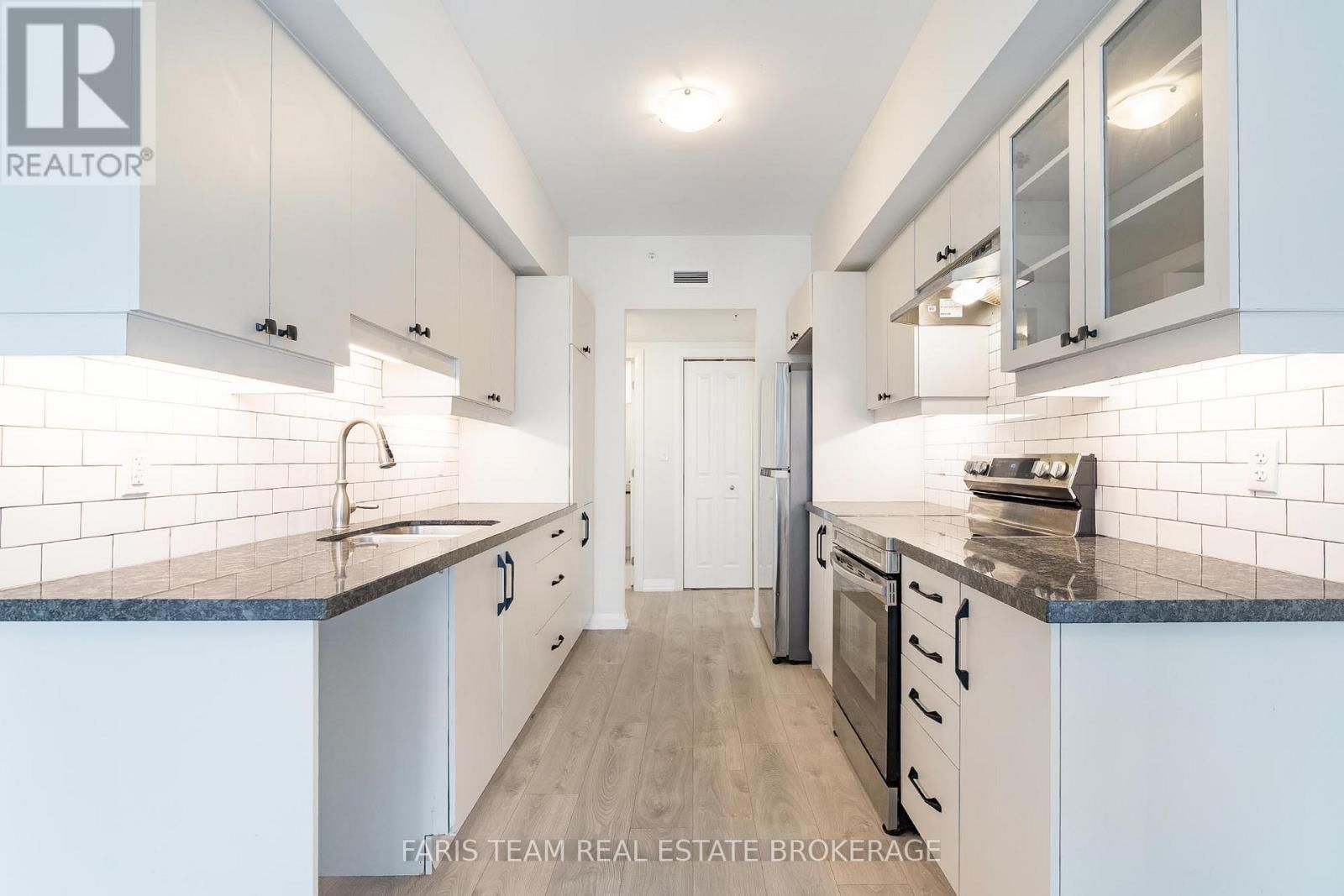 211 - 20 KODA STREET Image 10