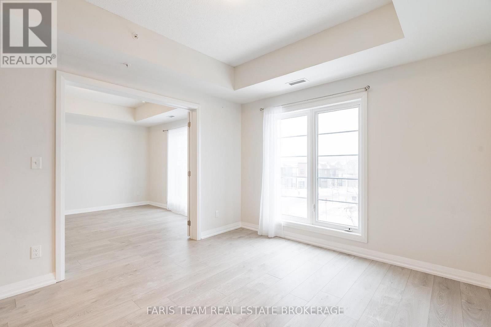 211 - 20 KODA STREET Image 12