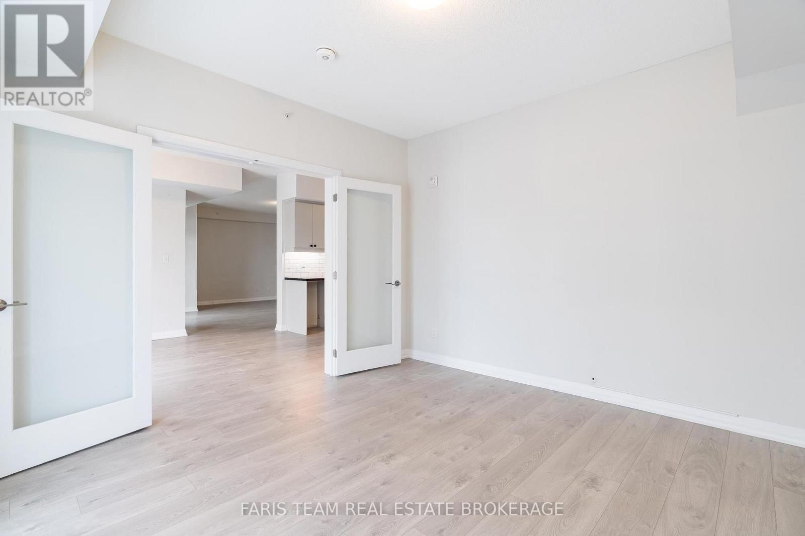 211 - 20 KODA STREET Image 26