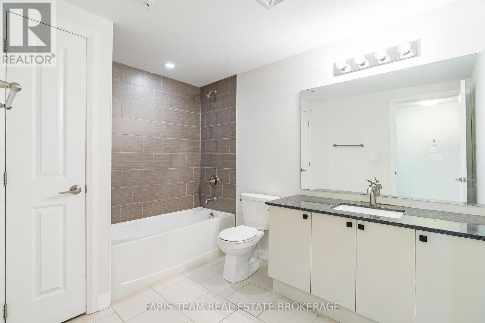 211 - 20 KODA STREET Image 27