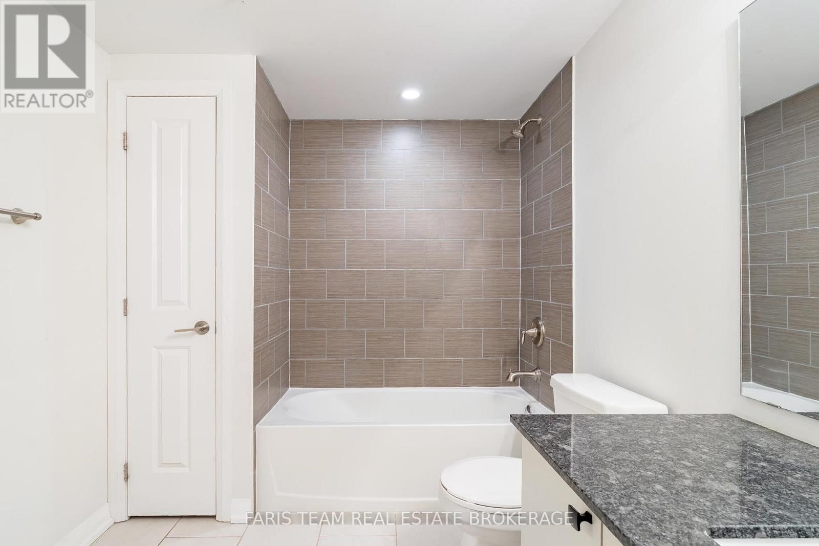 211 - 20 KODA STREET Image 28