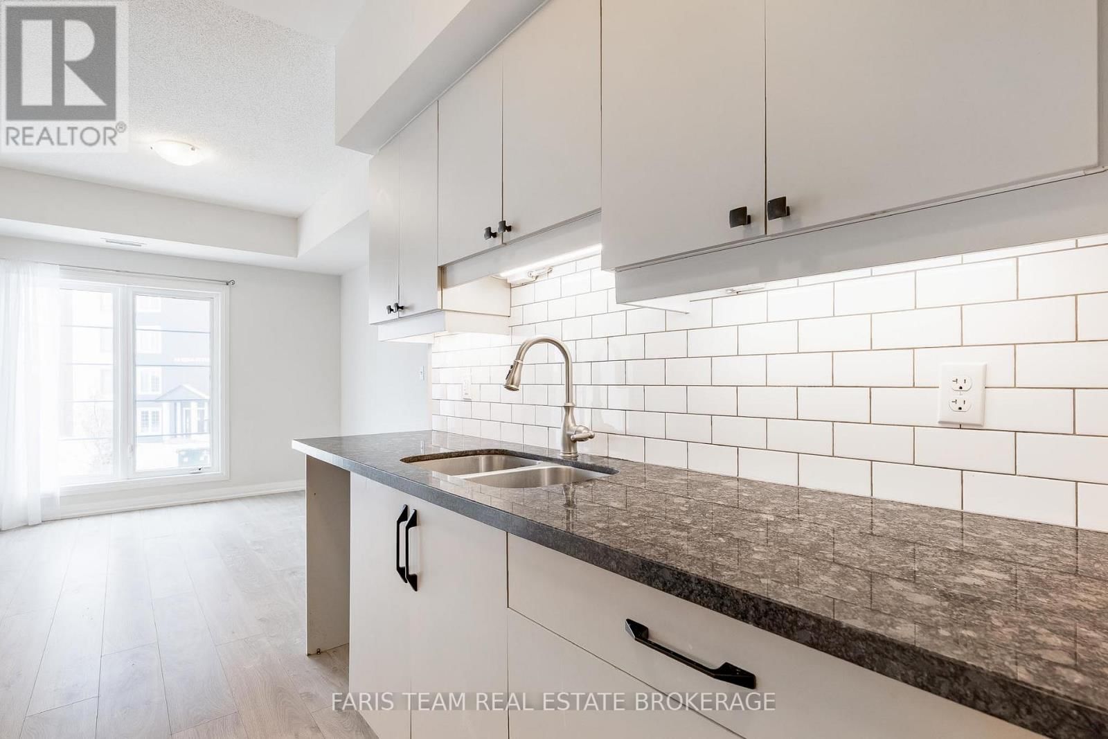 211 - 20 KODA STREET Image 8