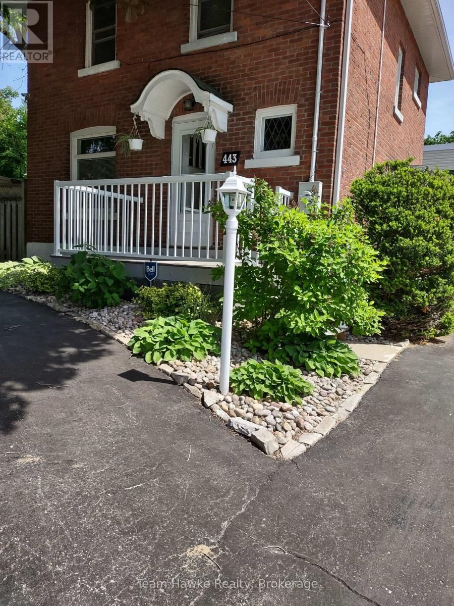 443 ELIZABETH STREET Image 30