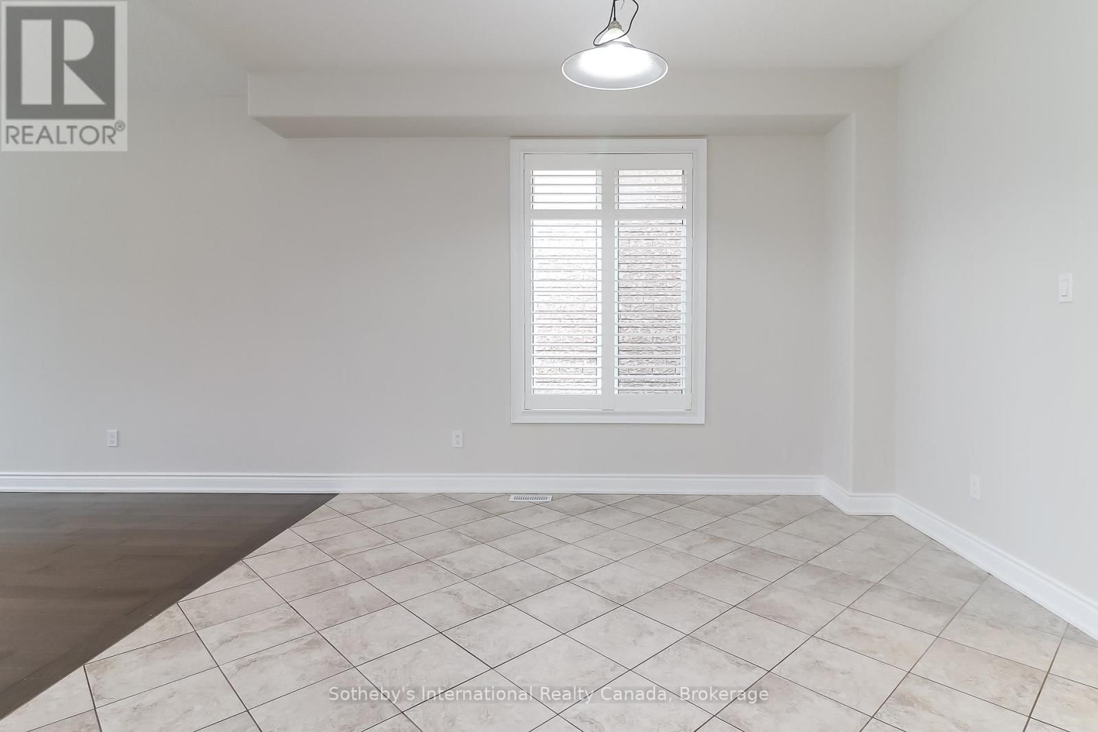 75 GARBUTT CRESCENT Image 12