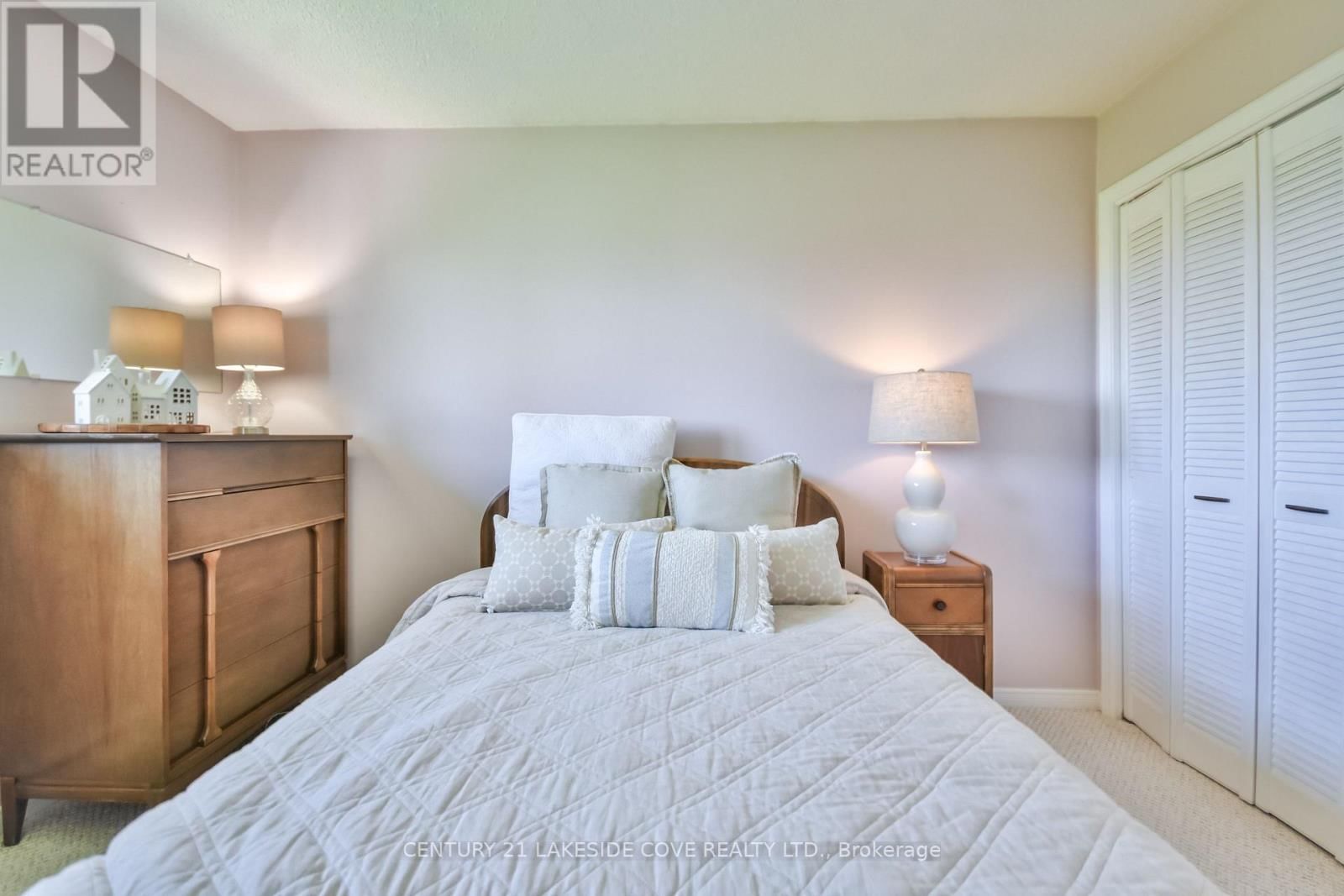 121 BAYSHORE DRIVE Image 21