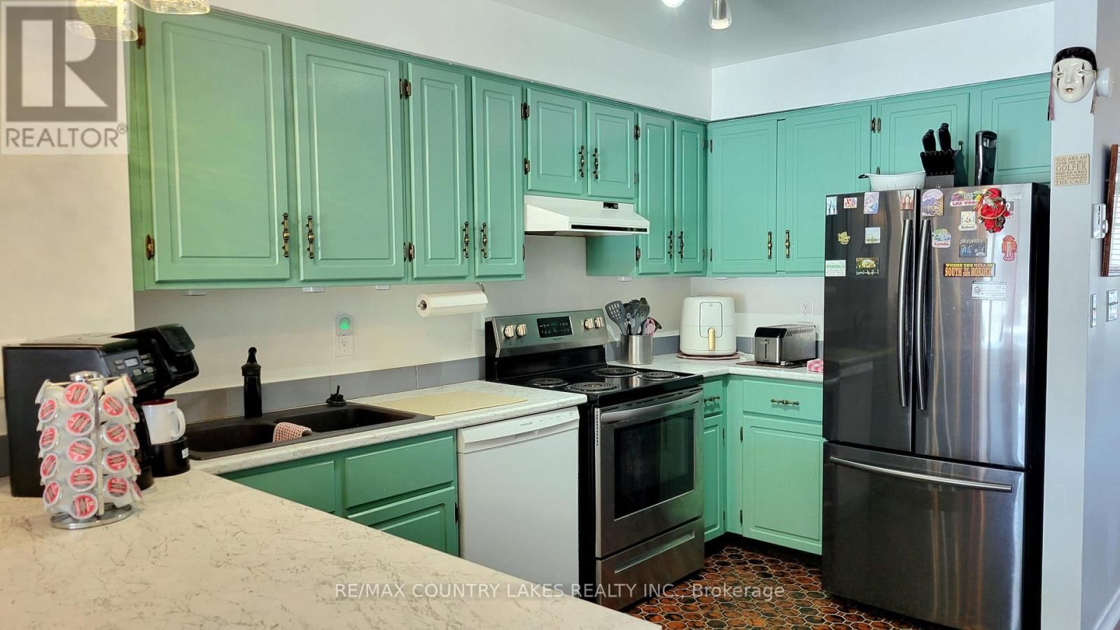 3 - 4 PARADISE BOULEVARD Image 13