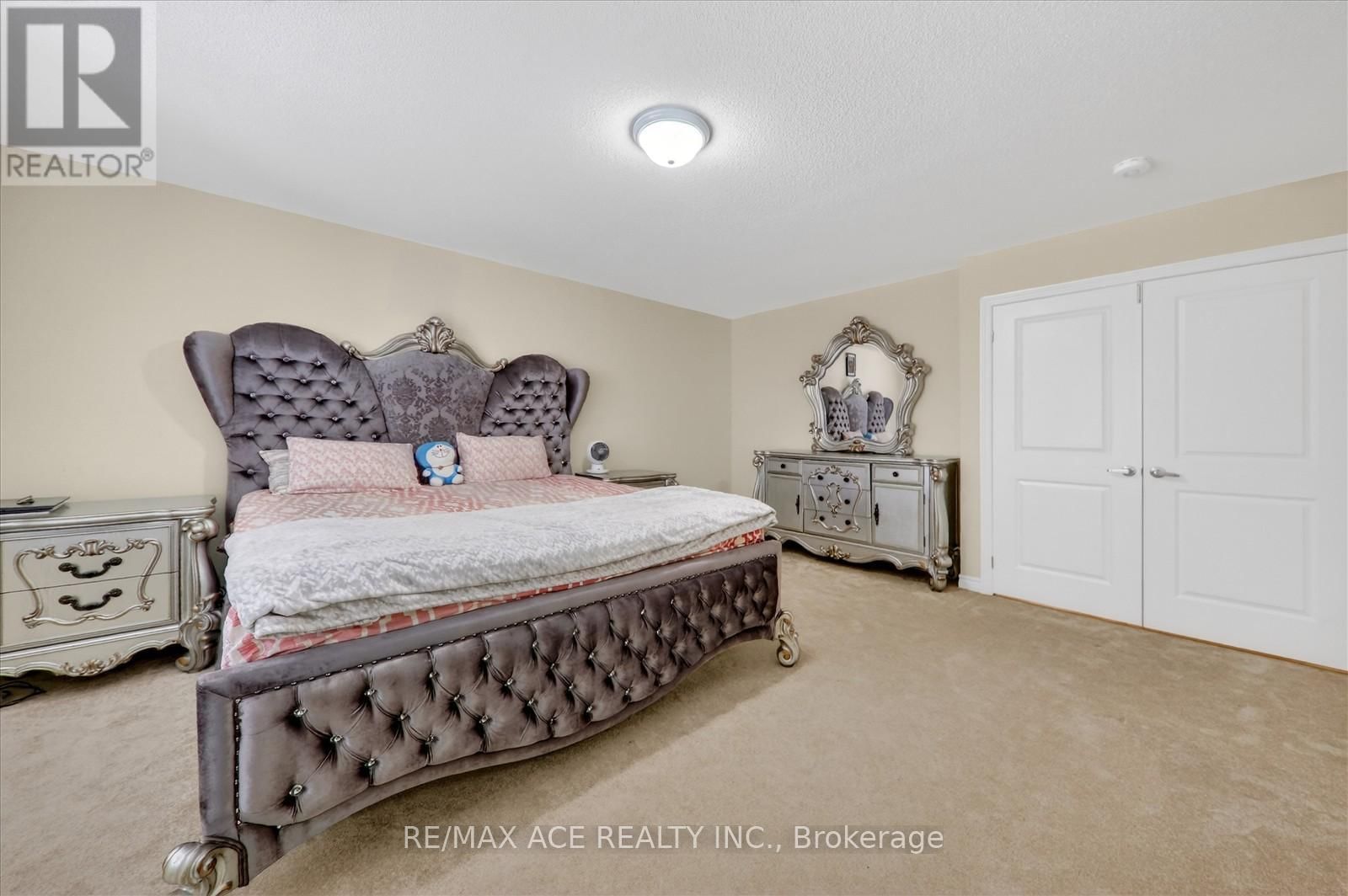 4 SANFORD CIRCLE Image 21