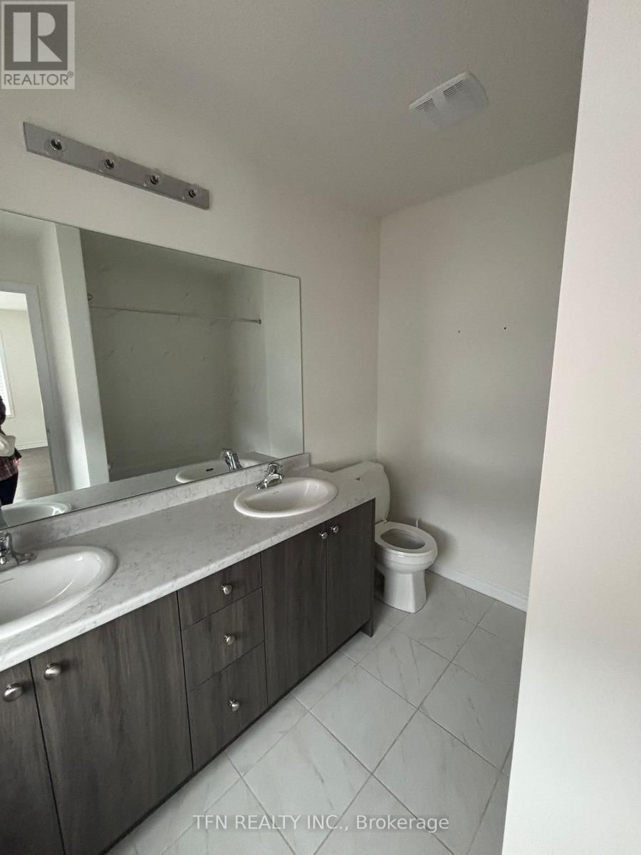 28 ABBY DRIVE EAST Image 11