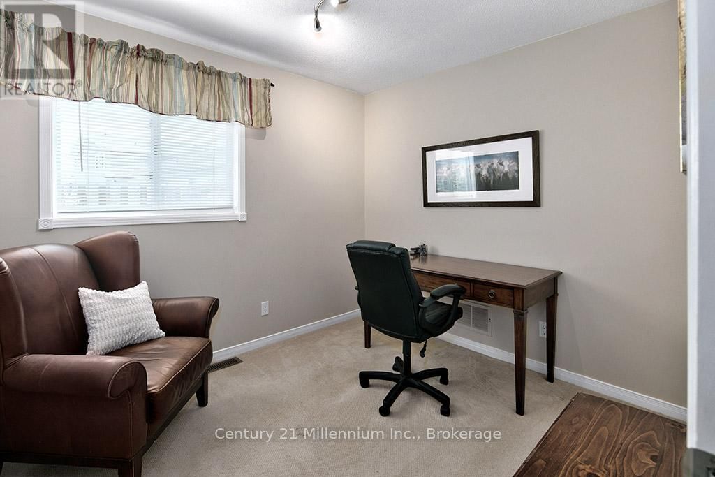 5 REID CRESCENT Image 27