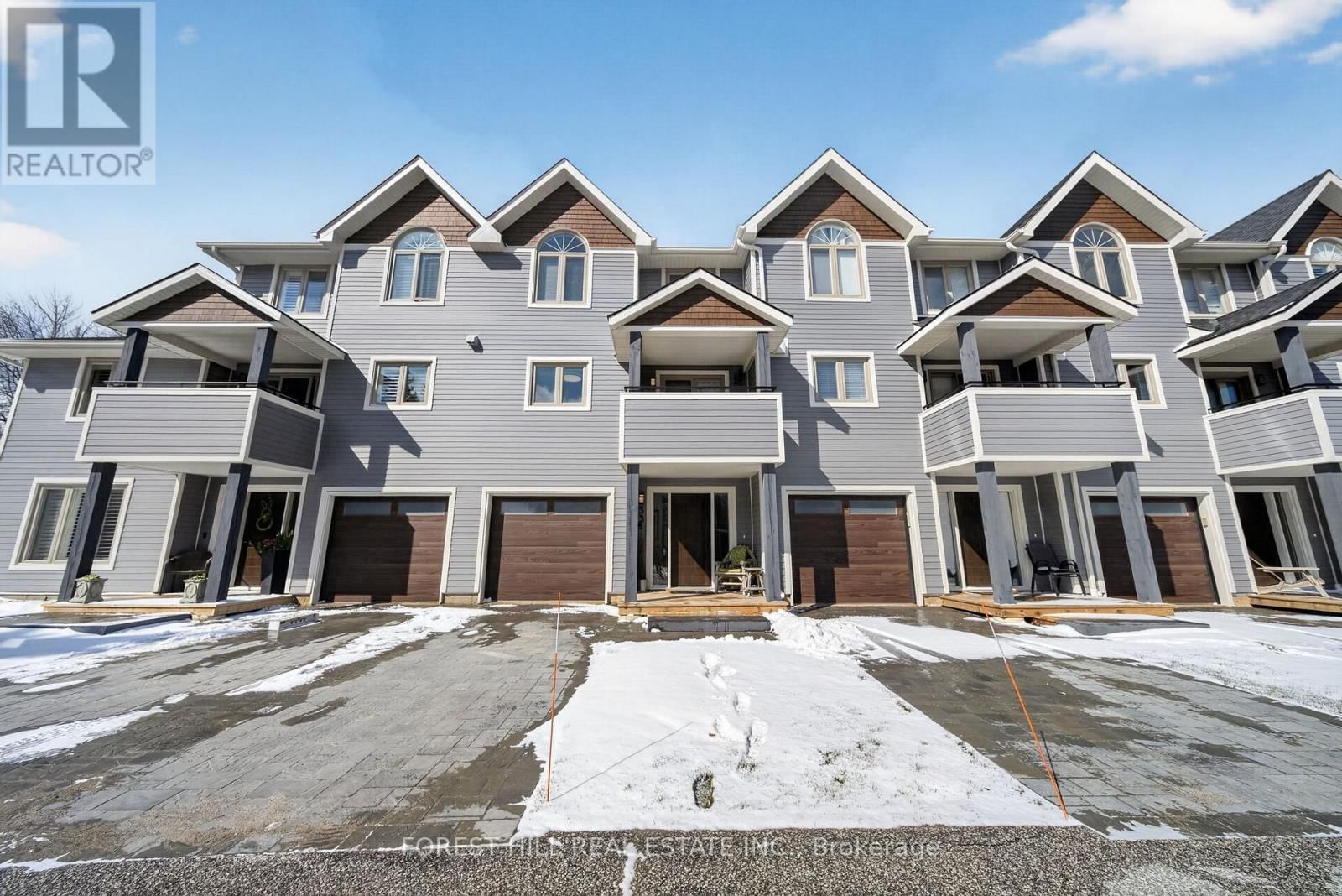 53 LIGHTHOUSE LANE EAST Image 1