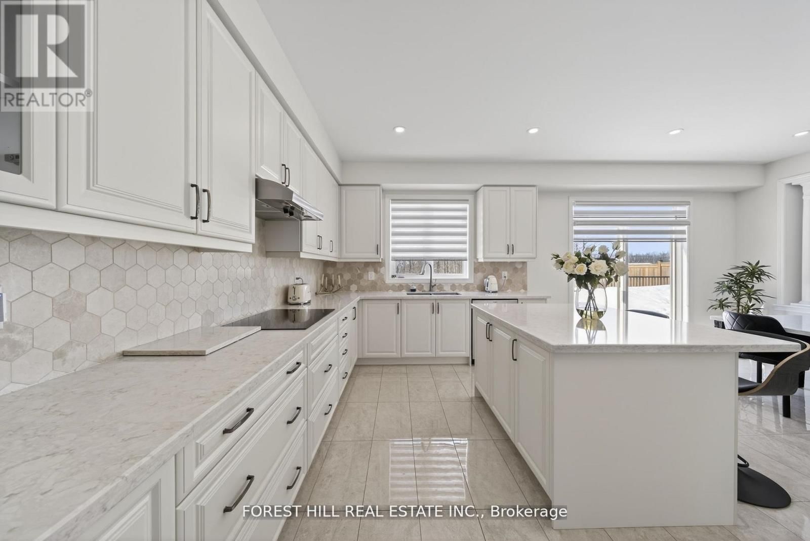 37 RUGMAN CRESCENT Image 12