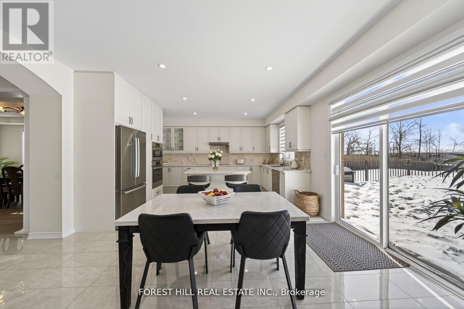 37 RUGMAN CRESCENT Image 15