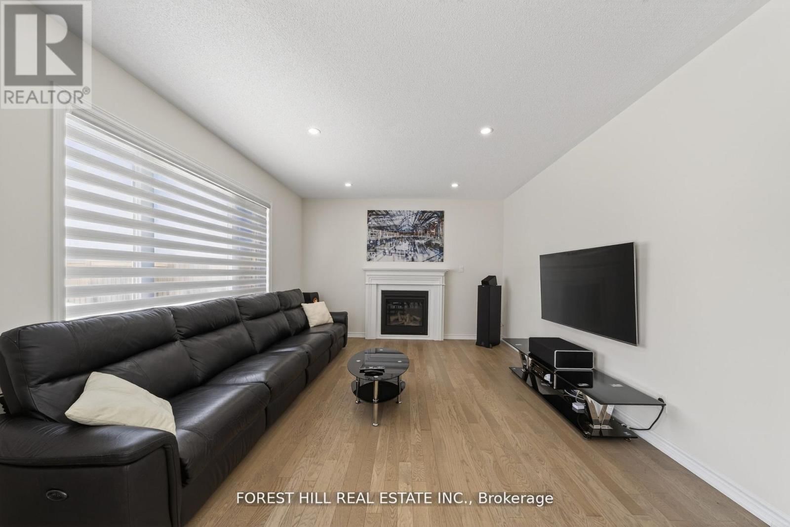 37 RUGMAN CRESCENT Image 16