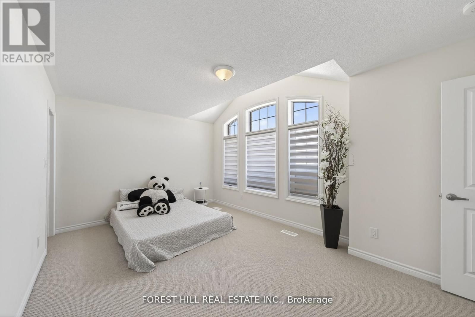 37 RUGMAN CRESCENT Image 25