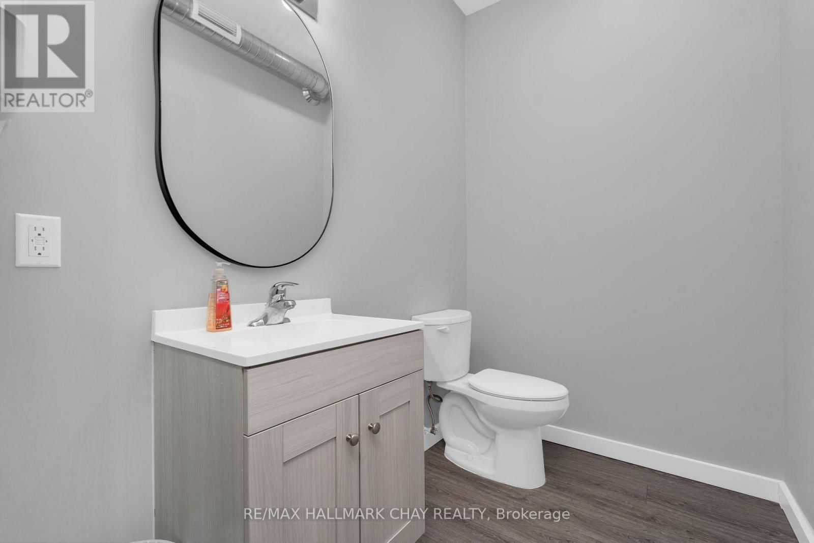 163 MARY STREET Image 8