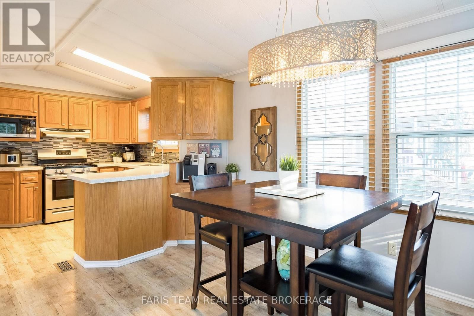 3 ST JAMES PLACE Image 10