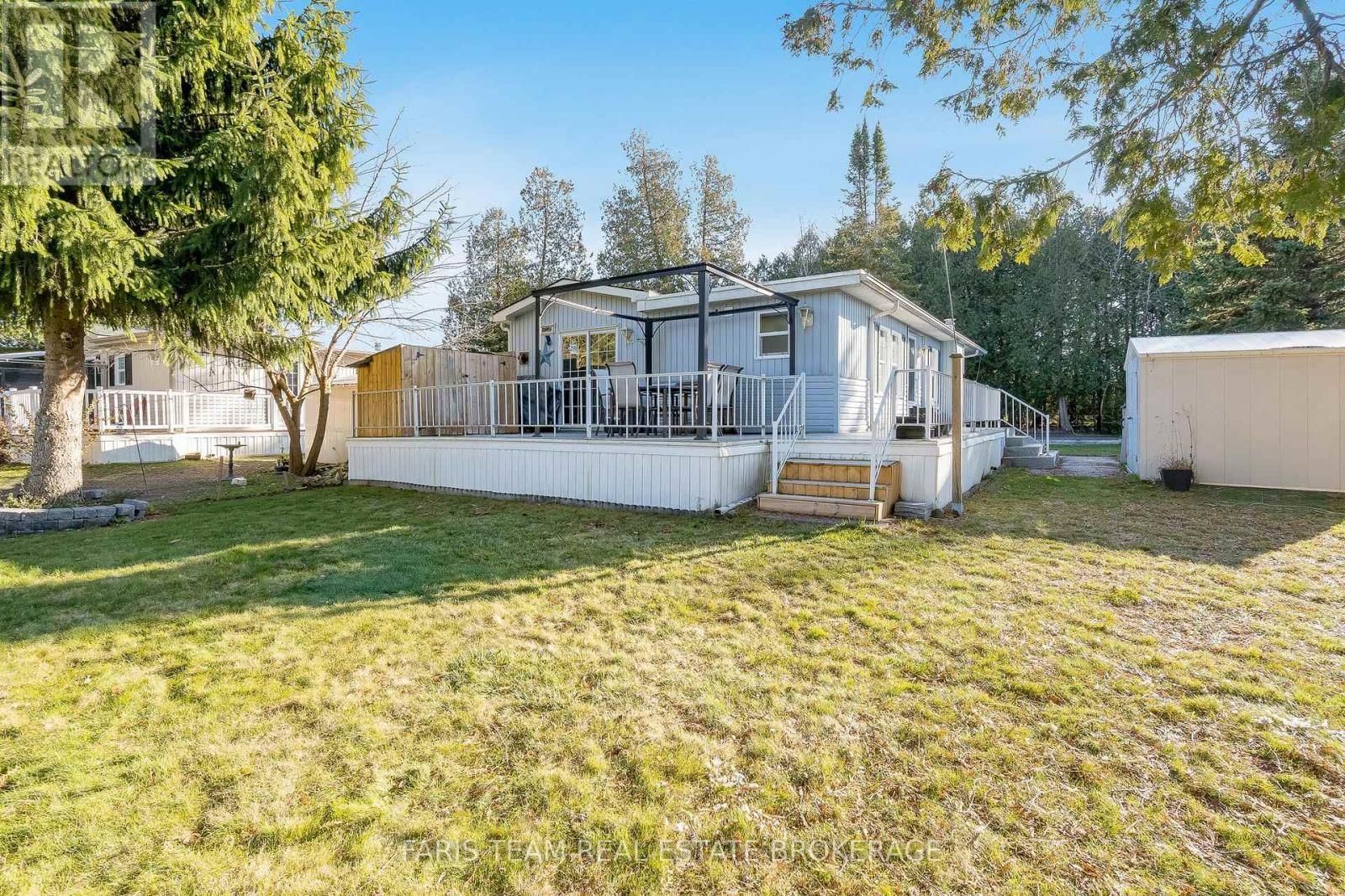 3 ST JAMES PLACE Image 24