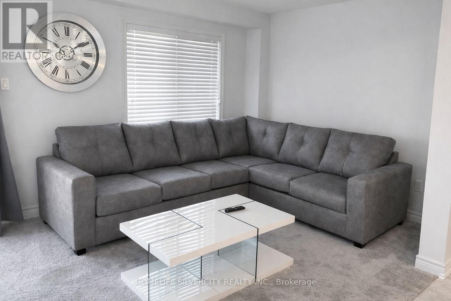 7 ARCHER AVENUE Image 10