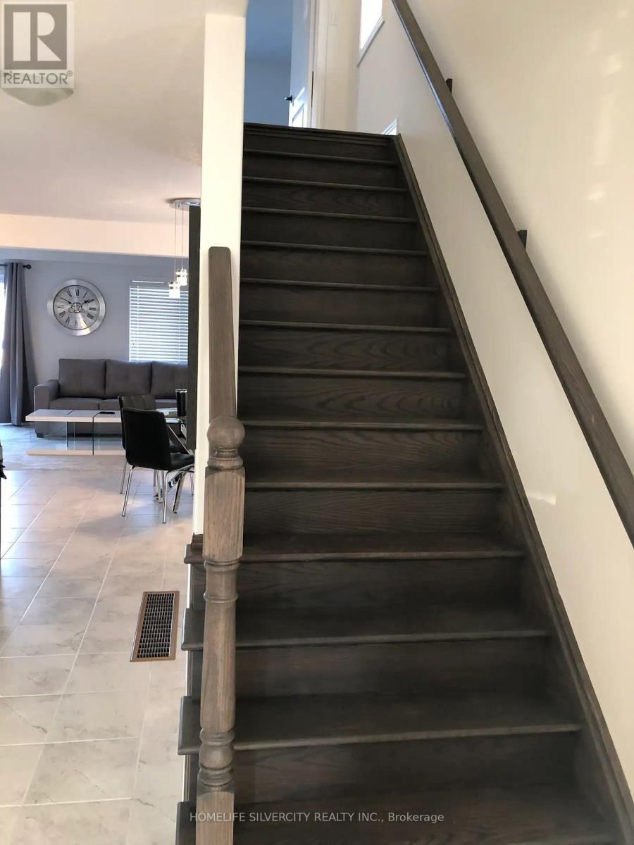 7 ARCHER AVENUE Image 5