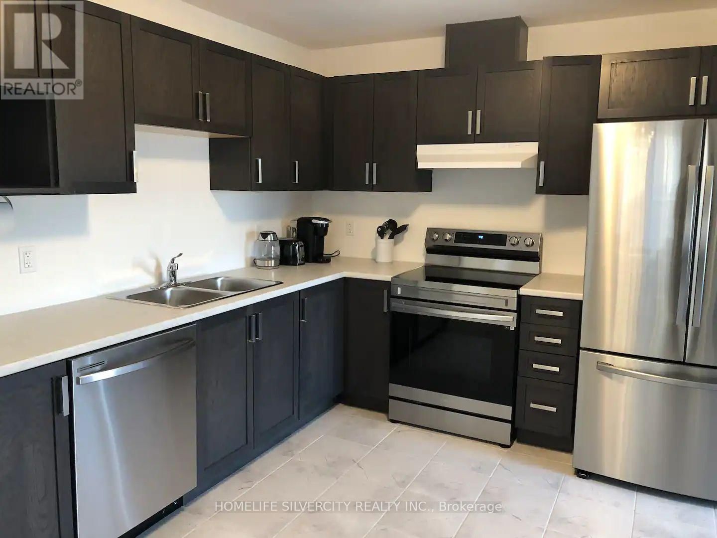 7 ARCHER AVENUE Image 7