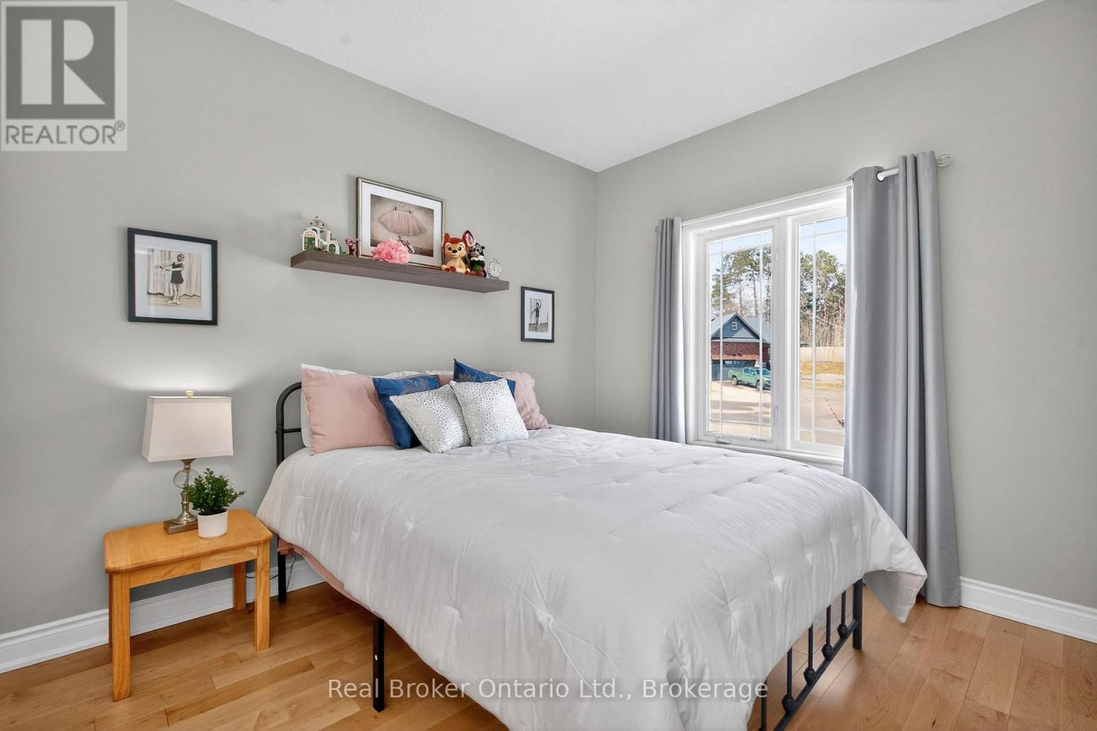 951 STOLLAR PLACE Image 18