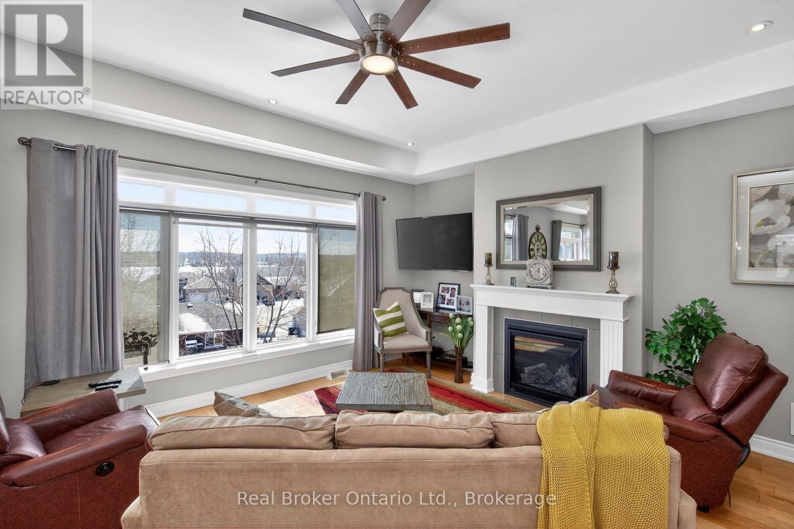 951 STOLLAR PLACE Image 6