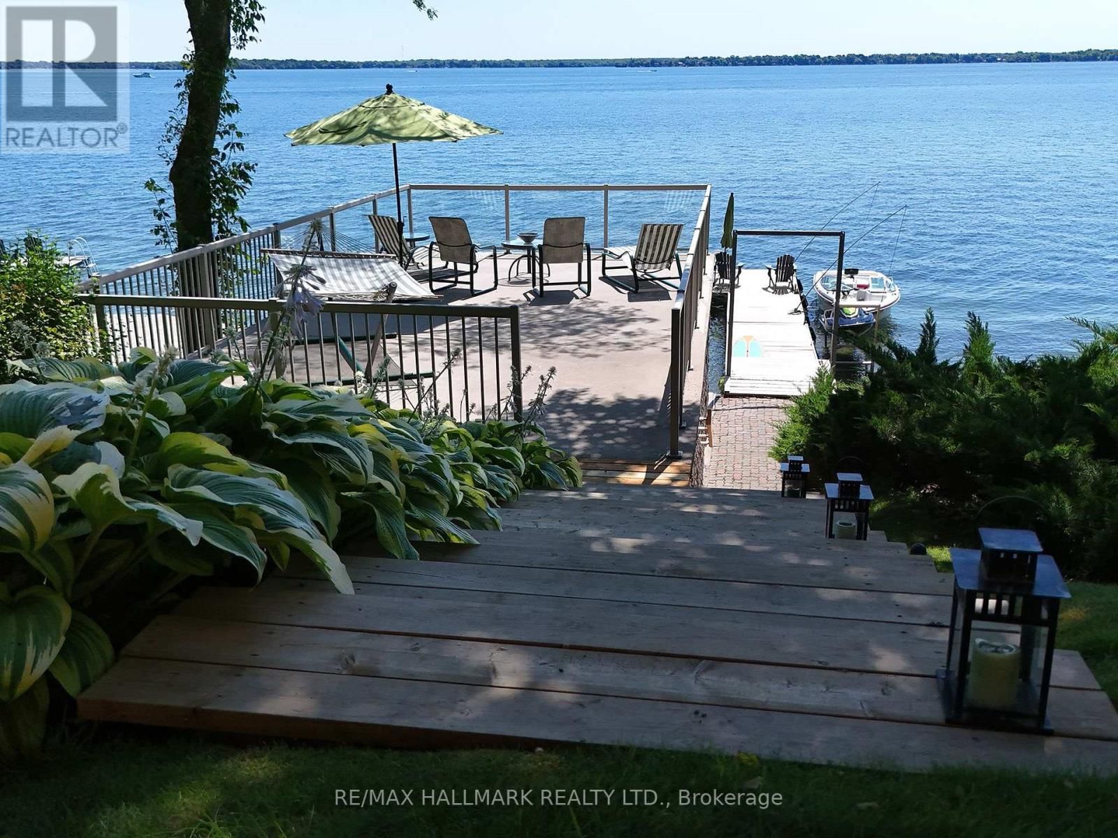 416 BAY STREET Image 37