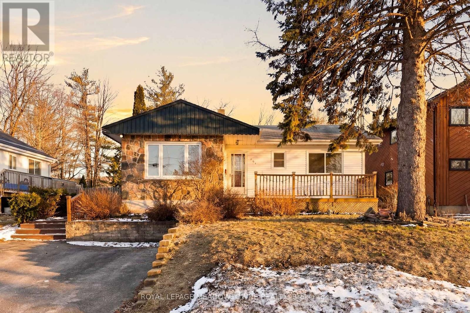 209 CLIFF ROAD Image 1