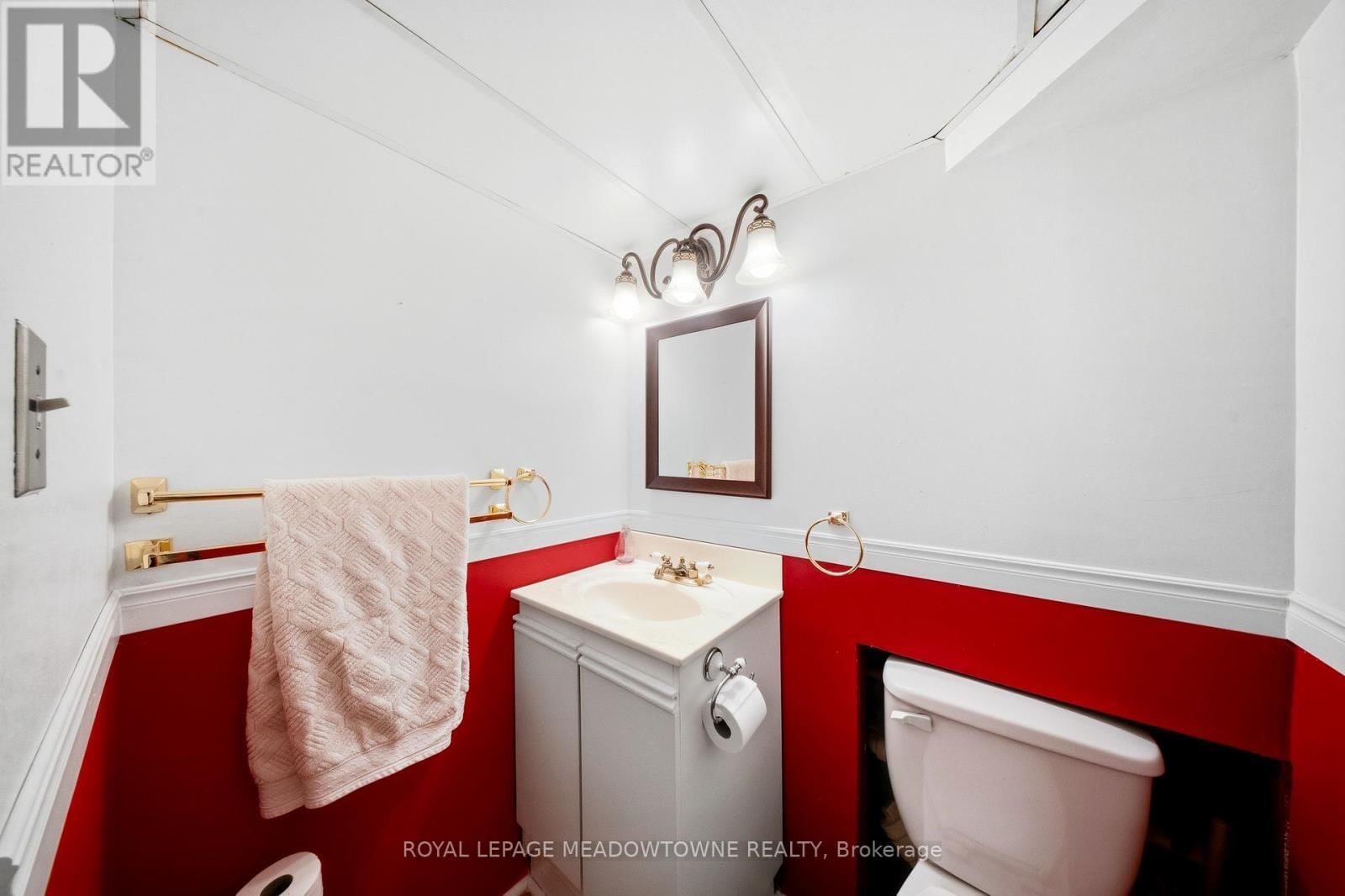 209 CLIFF ROAD Image 35