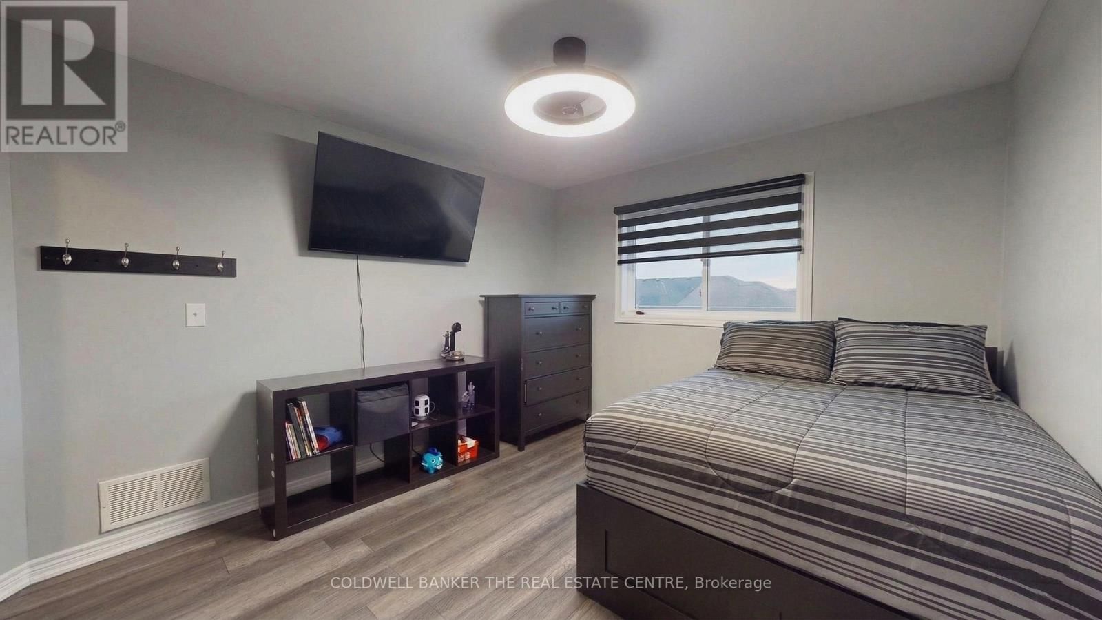 61 PEARL DRIVE Image 19